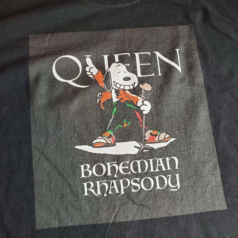 Snoopy As Freddy Mercury Singing Bohemian Rhapsody Tee Size XL Peanuts